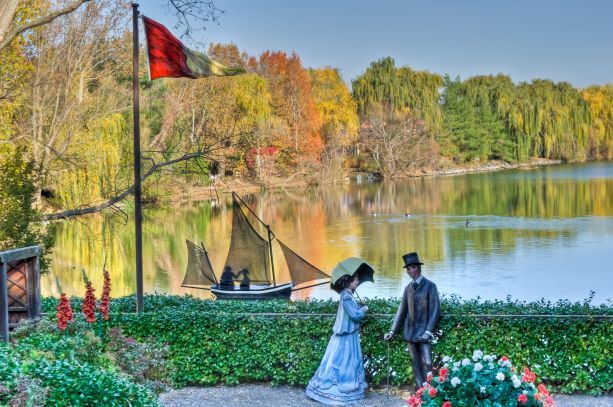 Grounds for Sculpture If It Were Time